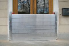 PREFA-Hochwasserschutz-Tuere